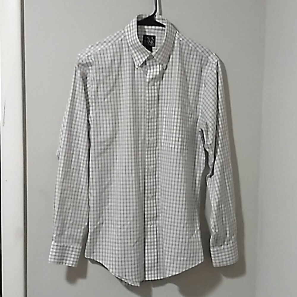 Jos A Bank Travelers Slim Fit Button Down. NWOT
